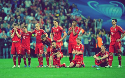 明博电竞-三笘绯绝平后疯狂庆祝