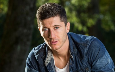 明博电竞快讯-科斯塔神了连扑三个点球